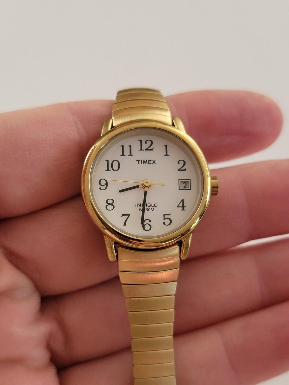 Timex Womens Watch White Dial Gold Tone Expansion Bracelet Indiglo Date Quartz